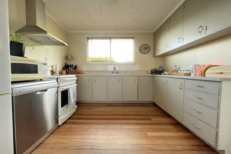 Photo of property in 1/20 Dakota Grove, Totara Park, Upper Hutt, 5018