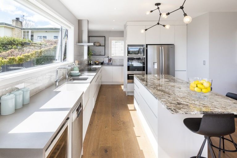 Photo of property in 74 Mellons Bay Road, Mellons Bay, Auckland, 2014