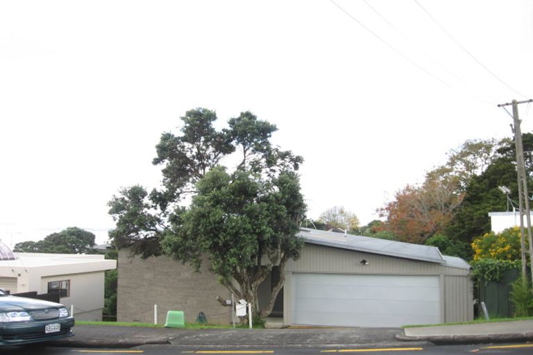 Photo of property in 127 Mellons Bay Road, Mellons Bay, Auckland, 2014