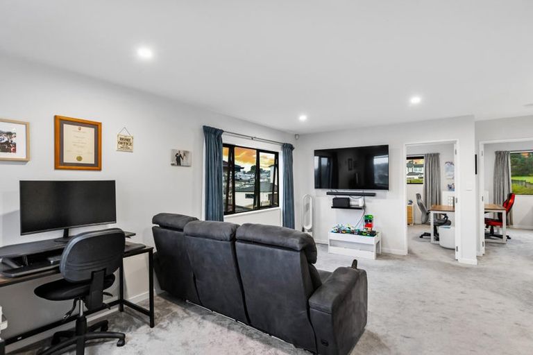 Photo of property in 45 Baumea Rise, Massey, Auckland, 0614