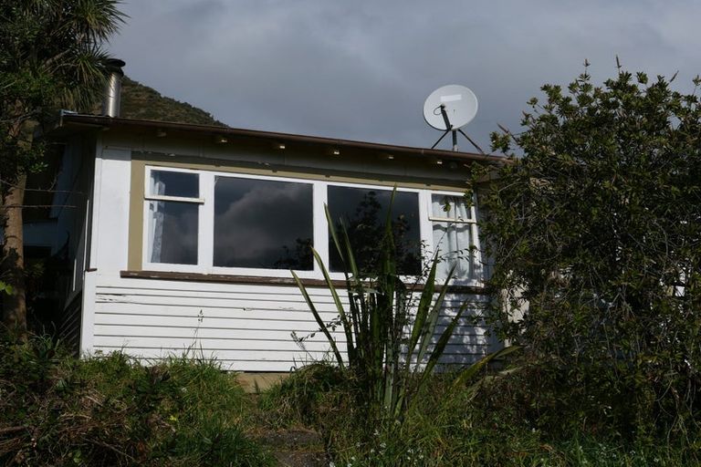 Photo of property in 15 Beach Road, Paekakariki, 5034