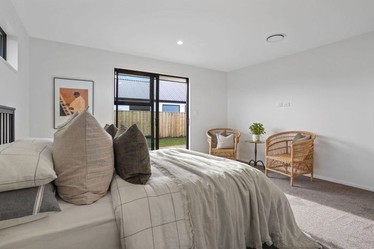 Photo of property in 96 Eriksen Road, Te Awa, Napier, 4110