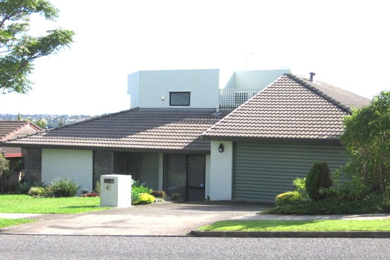 Photo of property in 41 Loloma Drive, Half Moon Bay, Auckland, 2012