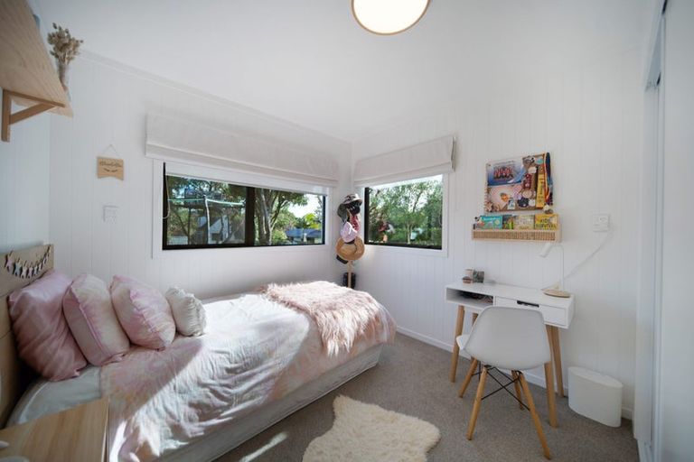 Photo of property in 54 John Gill Road, Shelly Park, Auckland, 2014