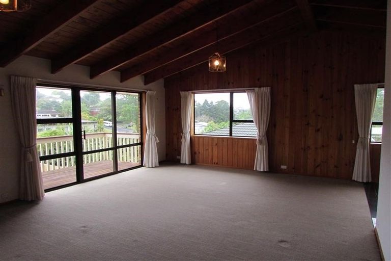 Photo of property in 38 Archers Road, Glenfield, Auckland, 0629