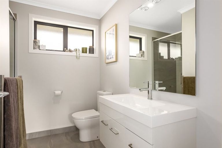 Photo of property in 25 Queen Charlotte Drive, Aotea, Porirua, 5024