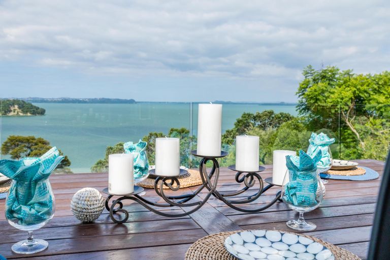 Photo of property in 32 Arama Avenue, Titirangi, Auckland, 0604