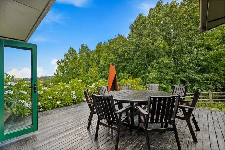 Photo of property in 305 Rapson Road, Kaukapakapa, 0871