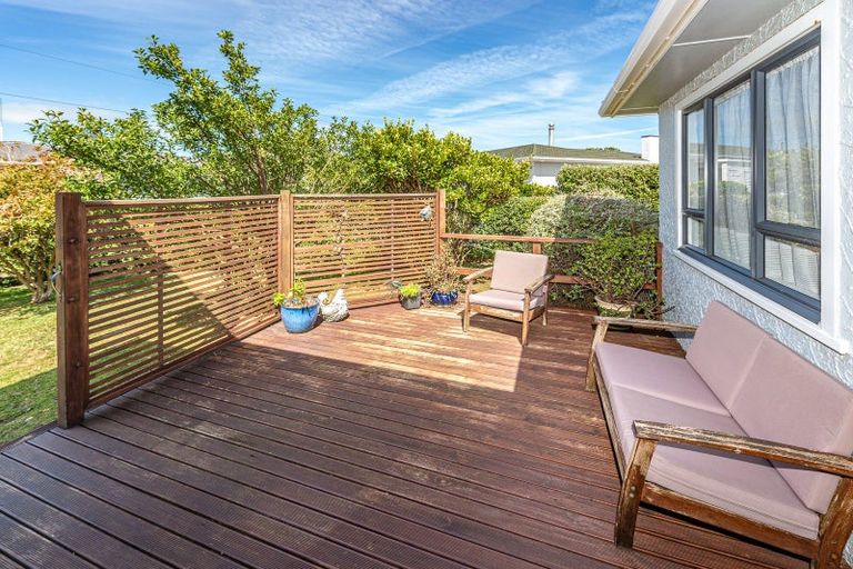 Photo of property in 21 Omori Place, Castlecliff, Whanganui, 4501