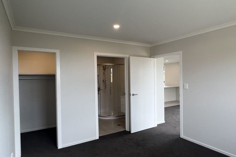 Photo of property in 53 Waruhia Crescent, Rototuna North, 3281