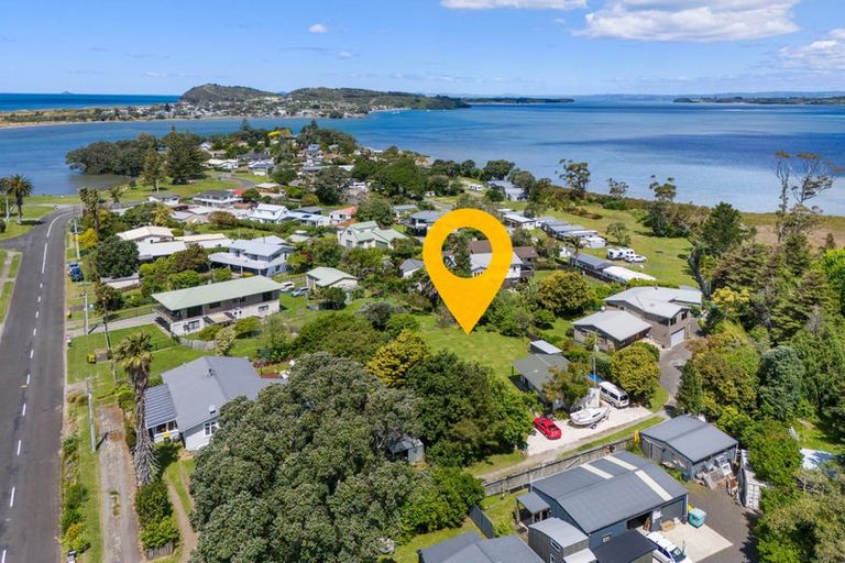 Photo of property in 33 Athenree Road, Athenree, Waihi Beach, 3177