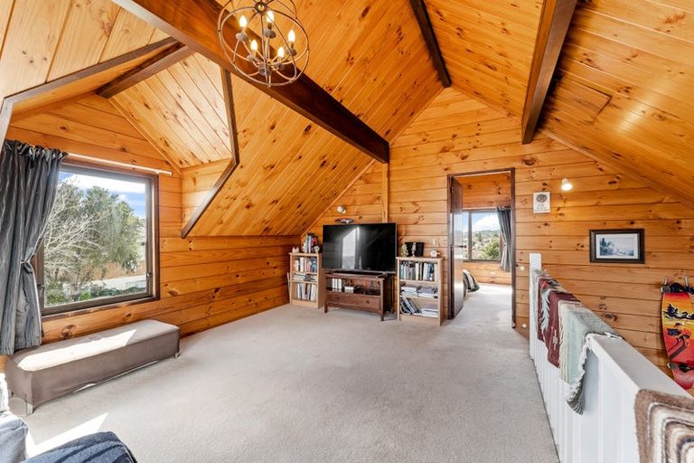 Photo of property in 804 Whangaparaoa Road, Manly, Whangaparaoa, 0930