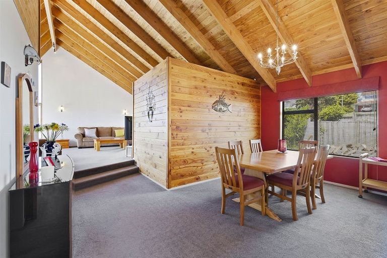 Photo of property in 22 Mercury Way, Whitby, Porirua, 5024