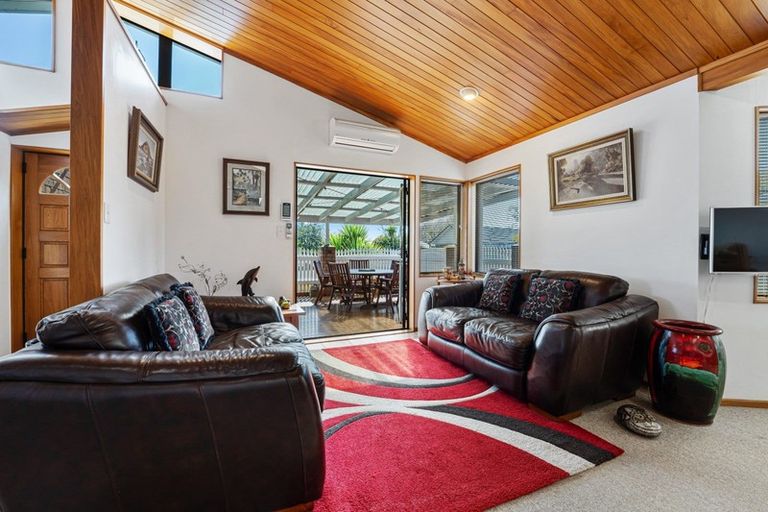 Photo of property in 8 Argyle Place, Highlands Park, New Plymouth, 4312