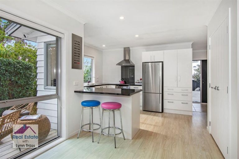 Photo of property in 10 Madison Place, Morningside, Whangarei, 0110