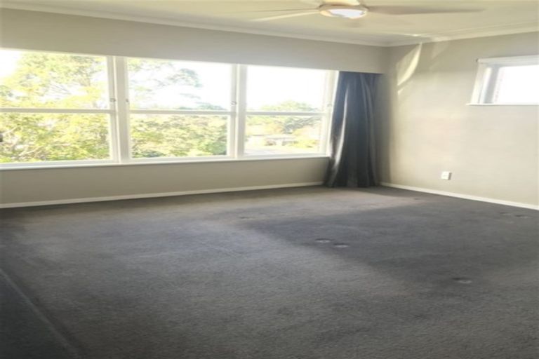 Photo of property in 19 Hartley Terrace, Massey, Auckland, 0614