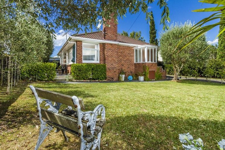 Photo of property in 120a Vauxhall Road, Narrow Neck, Auckland, 0624