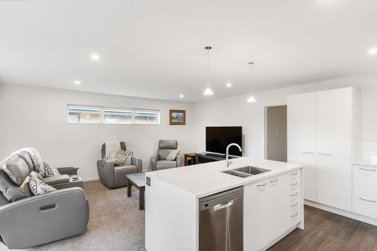 Photo of property in 8 Torbeg Lane, Broomfield, Christchurch, 8042