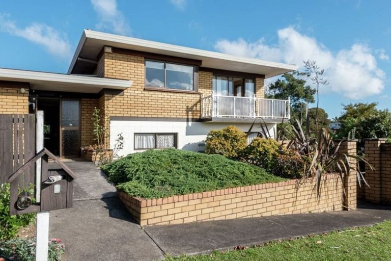 Photo of property in 1/1 Aylmer Court, Eastern Beach, Auckland, 2012