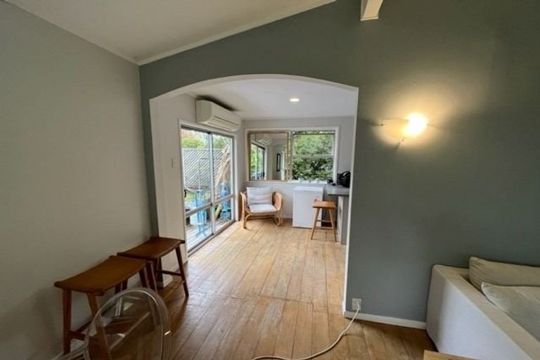 Photo of property in 1/15 Rodney Road, Northcote Point, Auckland, 0627