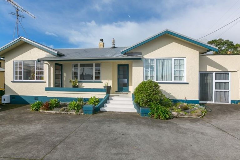Photo of property in 13 Tupoki Street, Glen Avon, New Plymouth, 4312