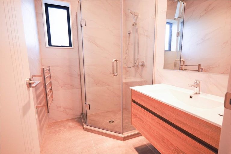 Photo of property in 24c Poinsettia Place, Henderson, Auckland, 0610