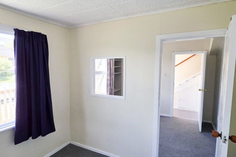 Photo of property in 14 Manor Drive, Stokes Valley, Lower Hutt, 5019