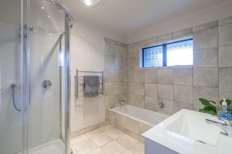 Photo of property in 15b Stuart Street, Levin, 5510