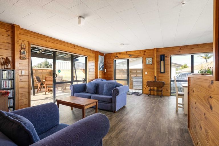 Photo of property in 229b Ocean Road, Whangamata, 3620