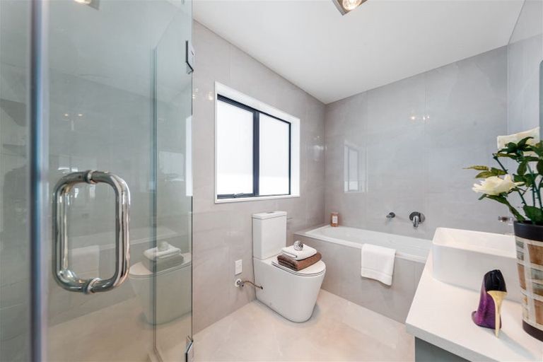 Photo of property in 42 Dungloe Avenue, Flat Bush, Auckland, 2019