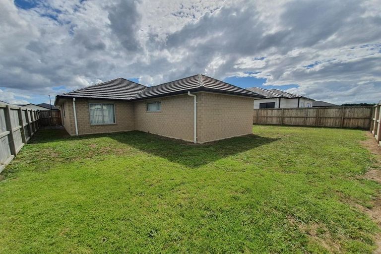 Photo of property in 19 Wellfield Drive, Papakura, 2110