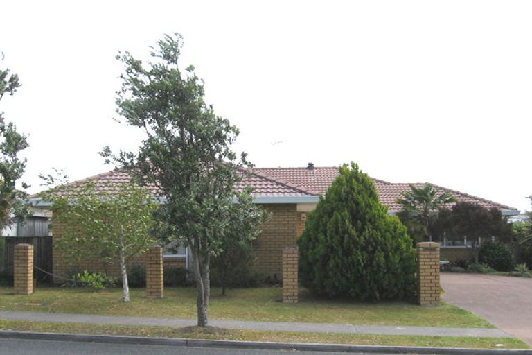 Photo of property in 107 Marina View Drive, West Harbour, Auckland, 0618