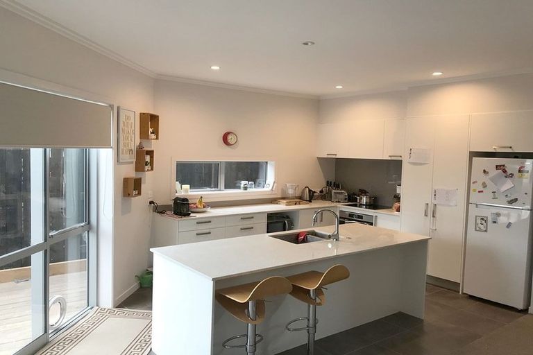 Photo of property in 33 Kanuka Road, Hobsonville, Auckland, 0616