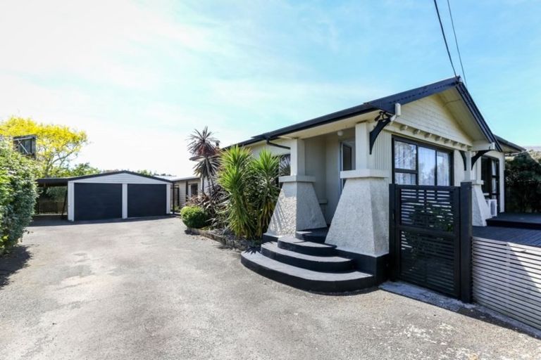 Photo of property in 421 Mangorei Road, Highlands Park, New Plymouth, 4312
