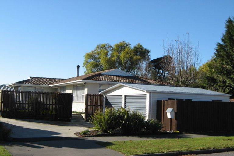 Photo of property in 60a Warren Crescent, Hillmorton, Christchurch, 8025