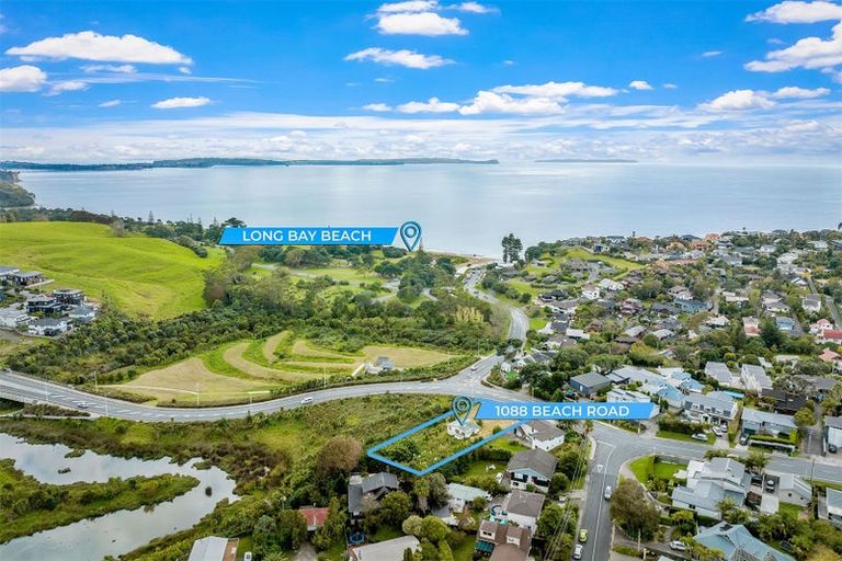 Photo of property in 1088 Beach Road, Torbay, Auckland, 0630