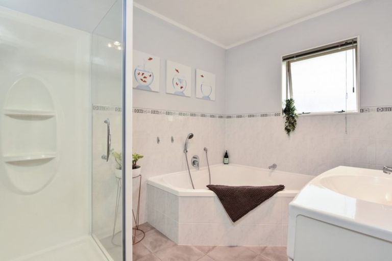 Photo of property in 253b Royal Road, Massey, Auckland, 0614