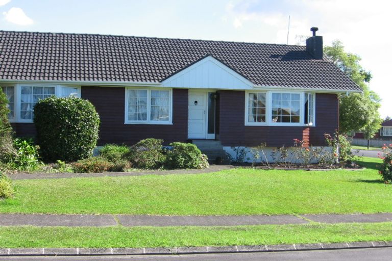 Photo of property in 1 Raewyn Place, Pakuranga, Auckland, 2010