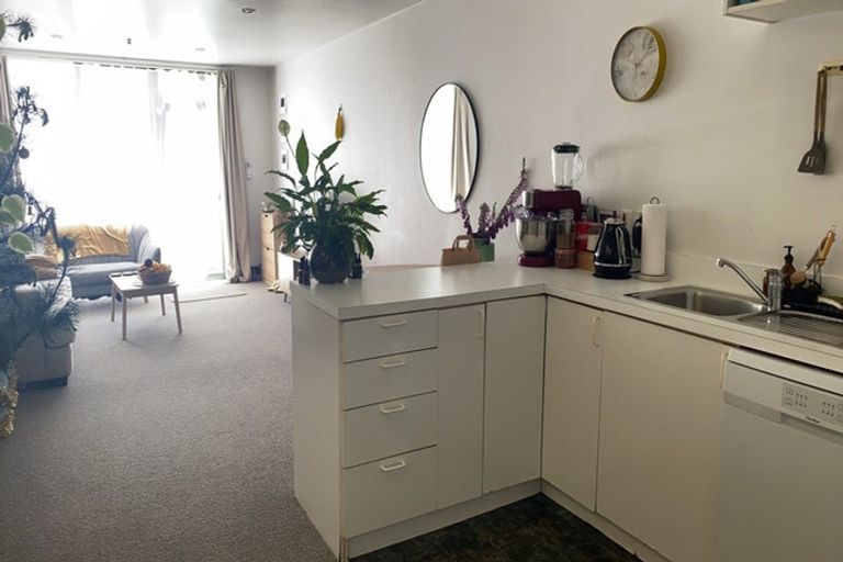 Photo of property in 5/2 Malcolm Lane, Thorndon, Wellington, 6011