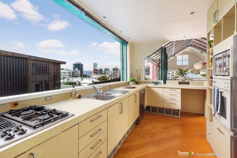 Photo of property in 175 Grant Road, Thorndon, Wellington, 6011