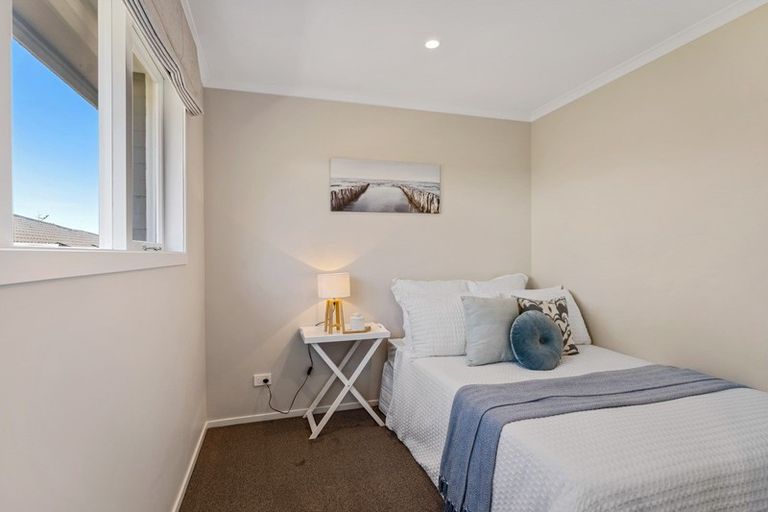 Photo of property in 2 Whanake Street, Titahi Bay, Porirua, 5022