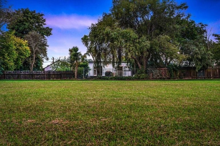 Photo of property in 308 Royal Road, Massey, Auckland, 0614