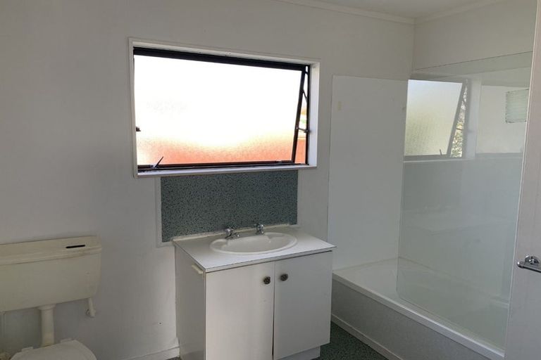 Photo of property in 15 Solway Street, Levin, 5510