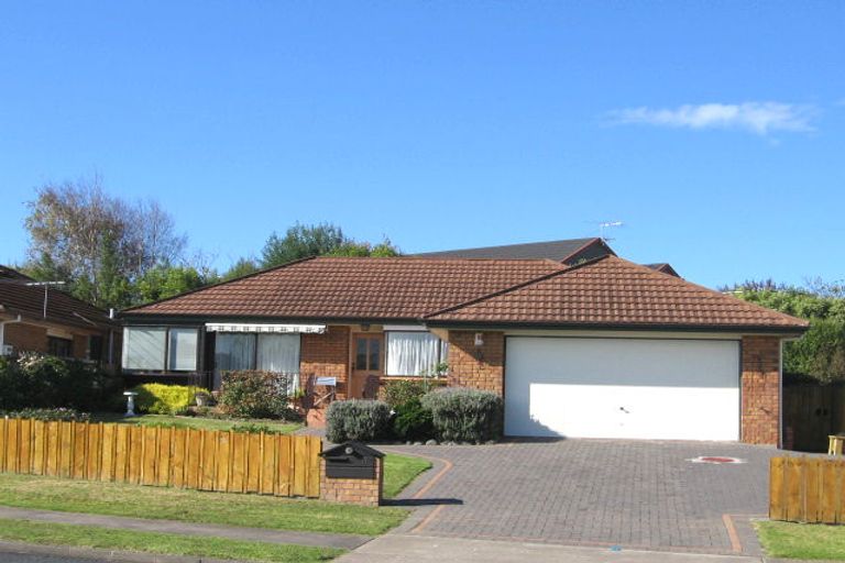 Photo of property in 3/18 Meadowland Drive, Somerville, Auckland, 2014