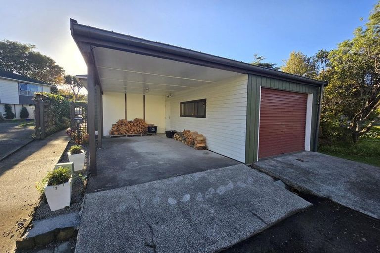 Photo of property in 1 Cedar Court, Whitby, Porirua, 5024