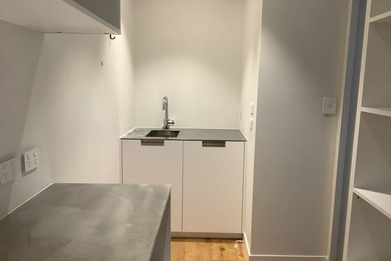 Photo of property in 22c Waipa Street, Birkenhead, Auckland, 0626