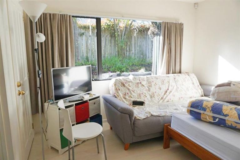 Photo of property in 43 Rathmar Drive, Manurewa, Auckland, 2105