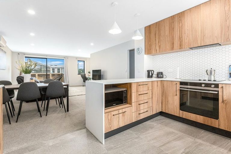 Photo of property in 43 Oakum Road, Whitby, Porirua, 5024