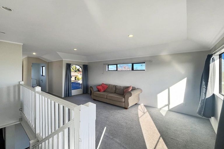 Photo of property in 55 Raglan Avenue, Cloverlea, Palmerston North, 4412