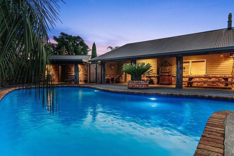 Photo of property in 632 Kara Road, Kokopu, Whangarei, 0179